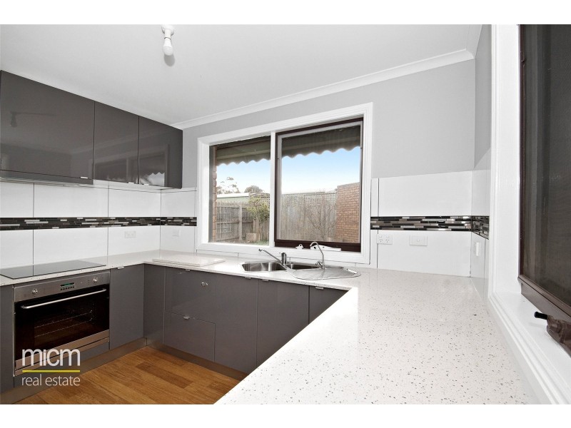 12/23-25 Finch Road, Werribee South VIC 3030