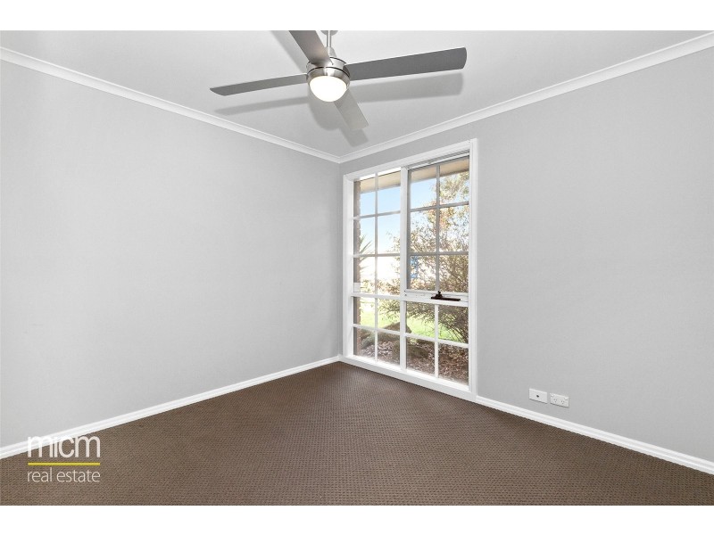 12/23-25 Finch Road, Werribee South VIC 3030