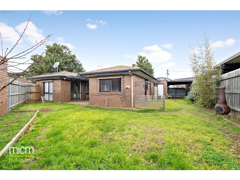12/23-25 Finch Road, Werribee South VIC 3030