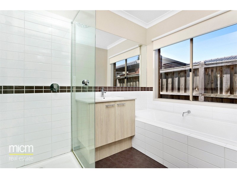 12 Baltic Circuit, Point Cook VIC 3030