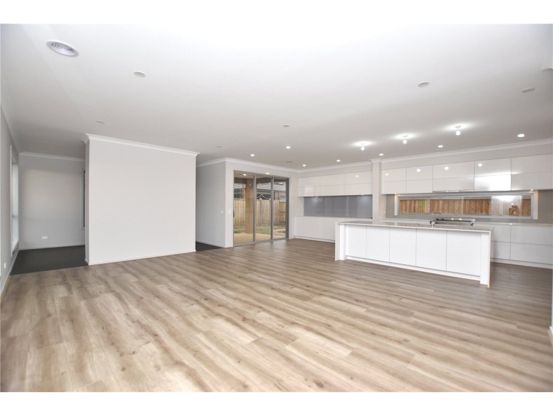 22 Gramercy Boulevard, Point Cook VIC 3030