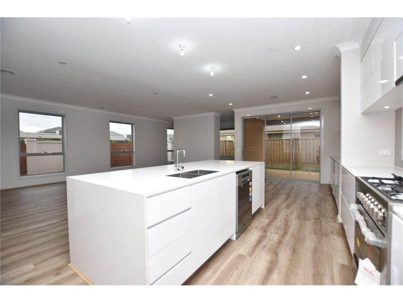 22 Gramercy Boulevard, Point Cook VIC 3030
