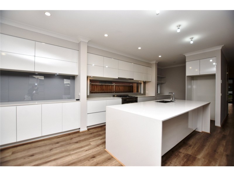 22 Gramercy Boulevard, Point Cook VIC 3030