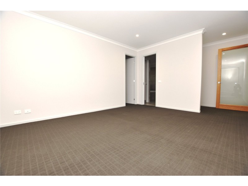 22 Gramercy Boulevard, Point Cook VIC 3030