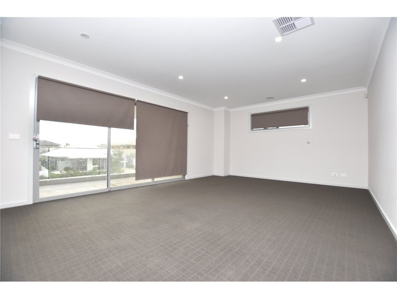 22 Gramercy Boulevard, Point Cook VIC 3030