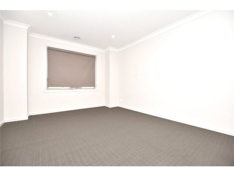 22 Gramercy Boulevard, Point Cook VIC 3030