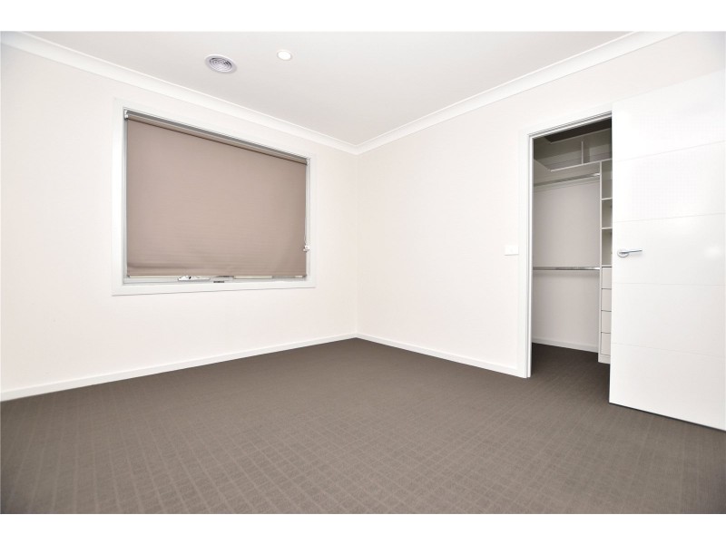 22 Gramercy Boulevard, Point Cook VIC 3030