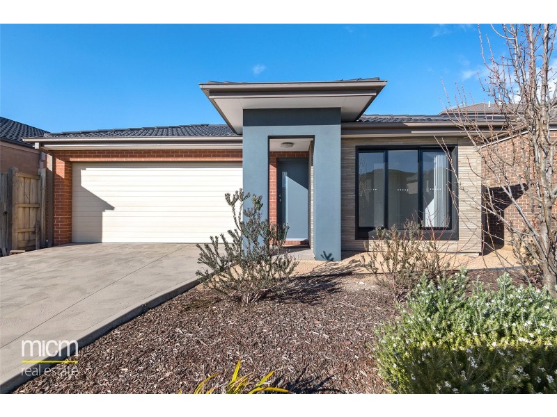 15 Seacoast Street, Point Cook VIC 3030