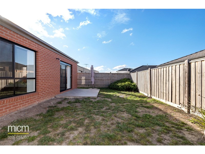 15 Seacoast Street, Point Cook VIC 3030