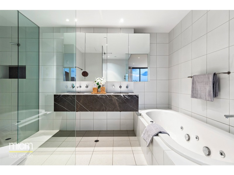 262/55 Victoria Harbour Promenade, Docklands VIC 3008