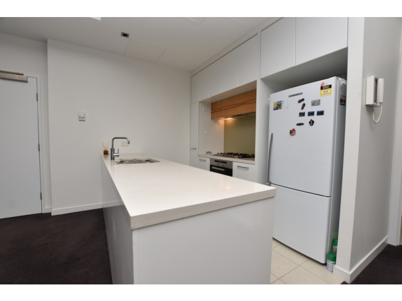 3804/100 Harbour Esplanade, Docklands VIC 3008