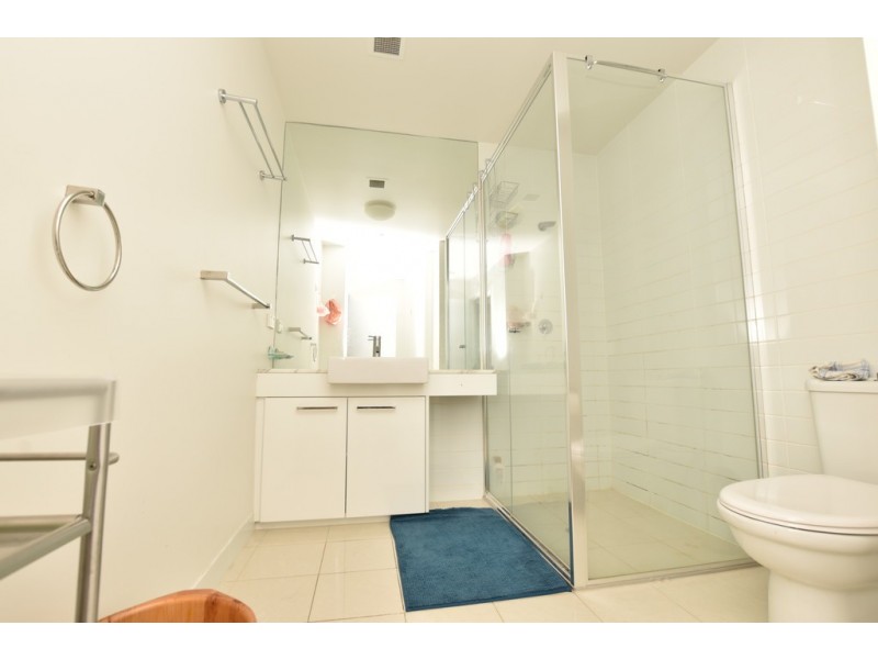 3804/100 Harbour Esplanade, Docklands VIC 3008