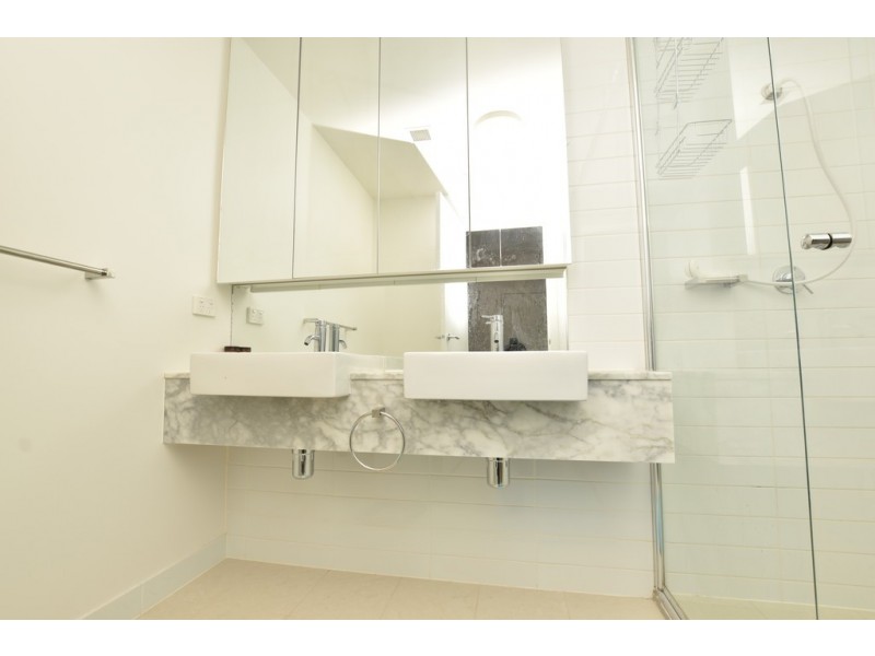 3804/100 Harbour Esplanade, Docklands VIC 3008