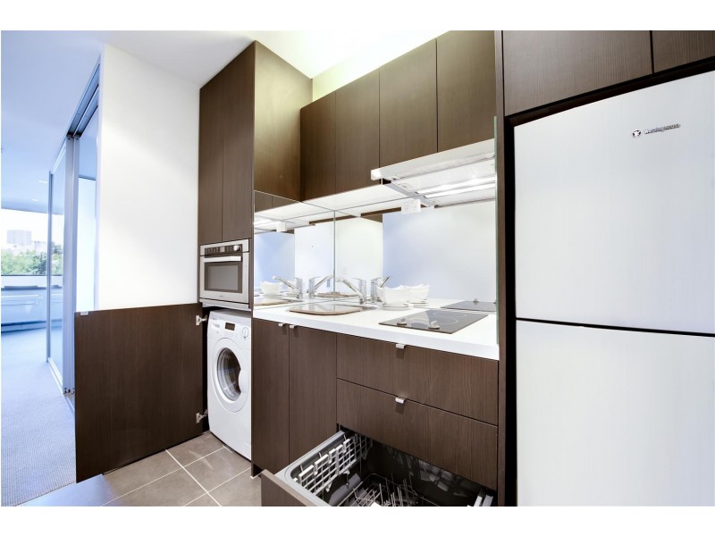 REF 071202/53 Batman Street, West Melbourne VIC 3003