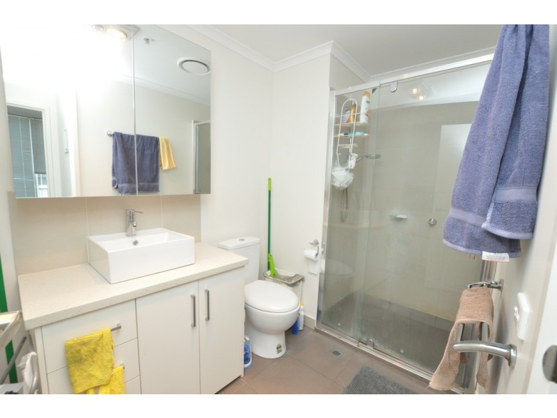 161/79 Whiteman Street, Southbank VIC 3006