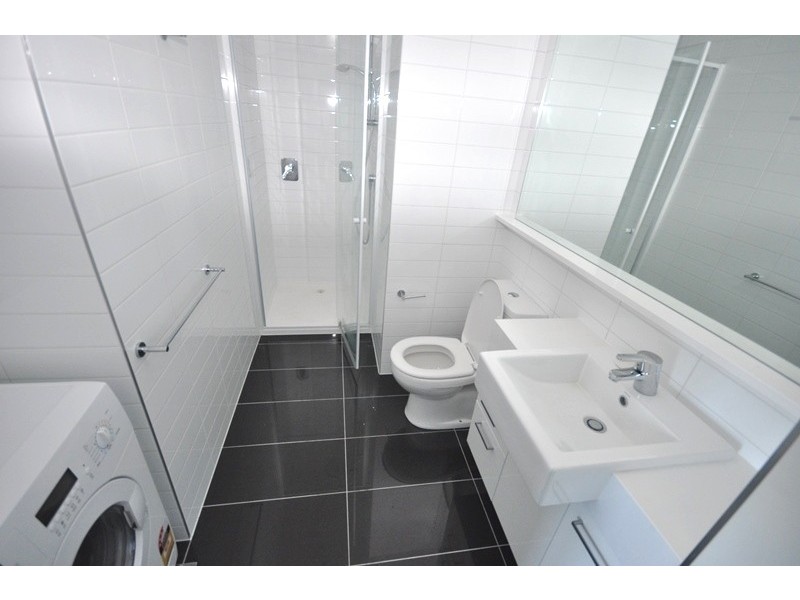 REF 071706/241 City Road, Southbank VIC 3006