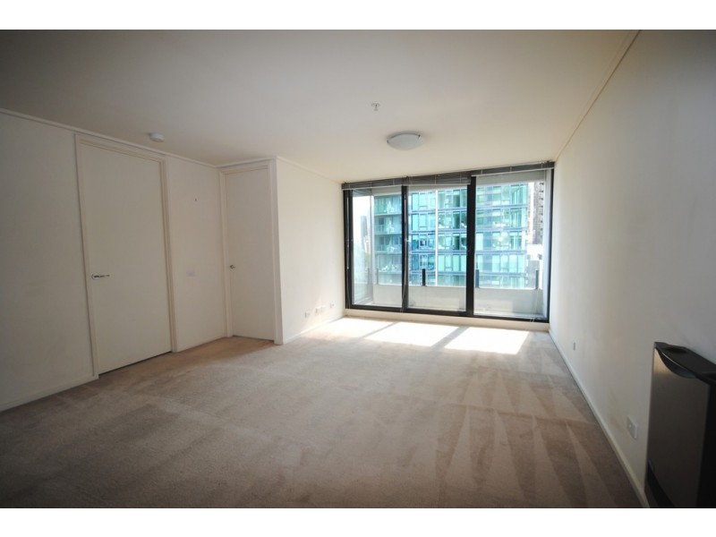 REF 071701/163 City Road, Southbank VIC 3006