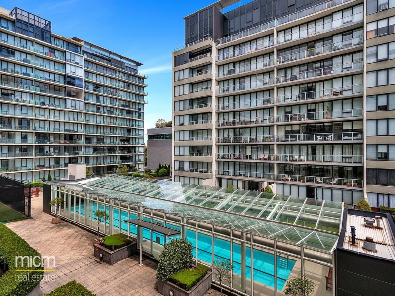 REF 071815/63 Dorcas Street, South Melbourne VIC 3205