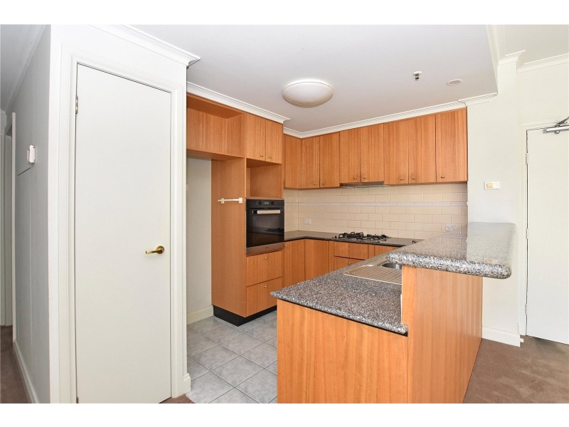 REF 071885/8 Wells Street, Southbank VIC 3006
