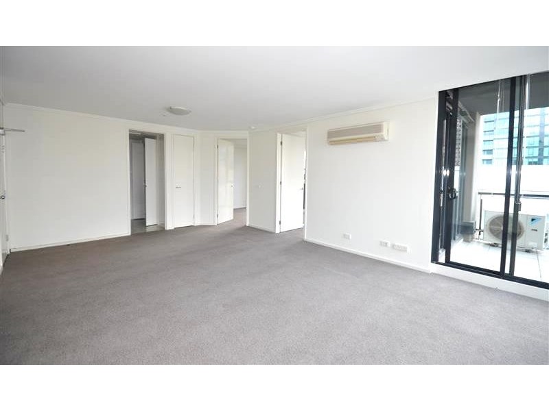 REF 071961/88 Kavanagh Street, Southbank VIC 3006