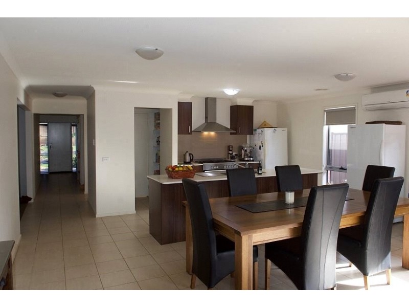20 Walton Loop, Point Cook VIC 3030