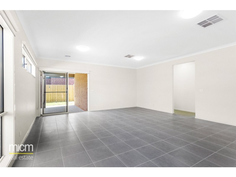 7 Topanga Street, Point Cook VIC 3030