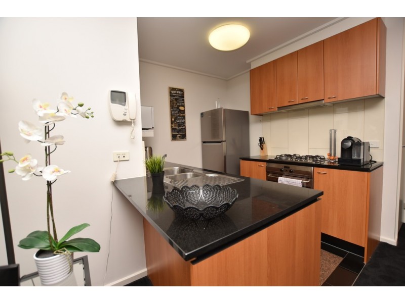 REF 072407/163 City Road, Southbank VIC 3006