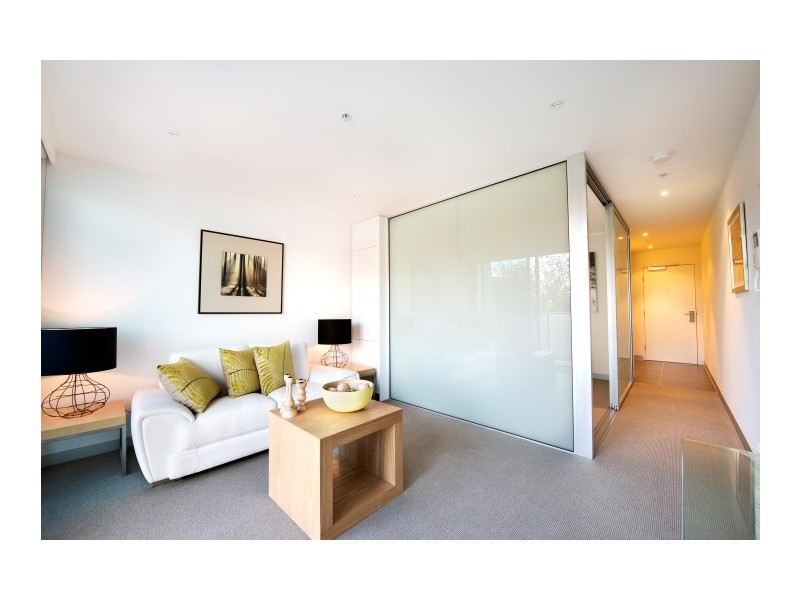 REF 072507/53 Batman Street, West Melbourne VIC 3003