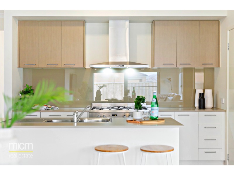 4 Yosemite Street, Point Cook VIC 3030