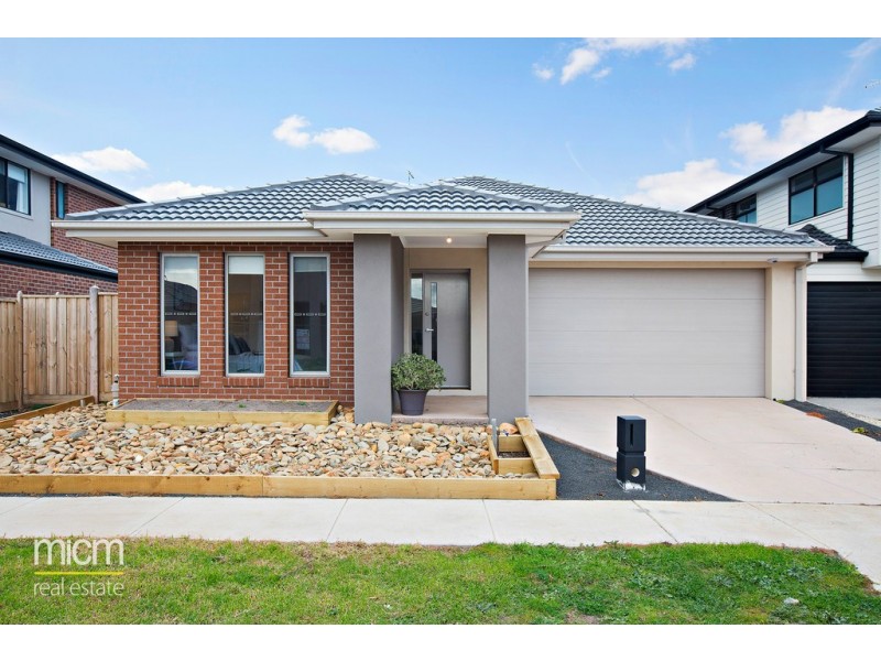 4 Yosemite Street, Point Cook VIC 3030