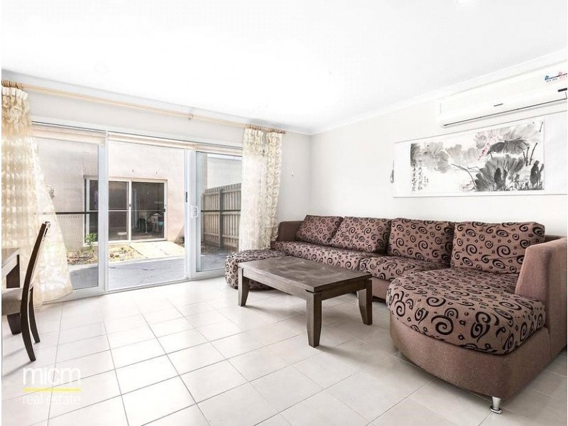 12 Whitetop Drive, Point Cook VIC 3030