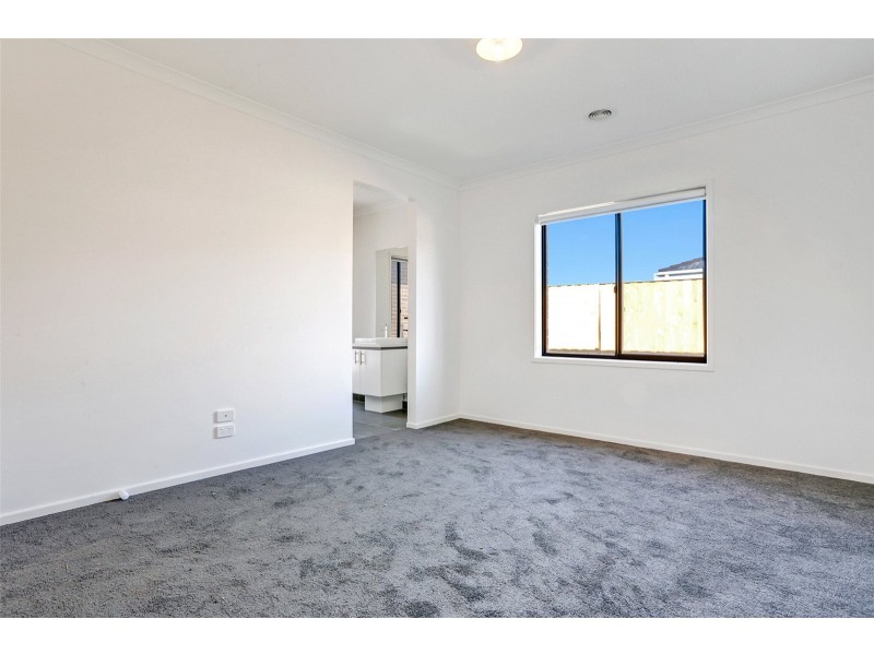 14 Keel Street, Point Cook VIC 3030
