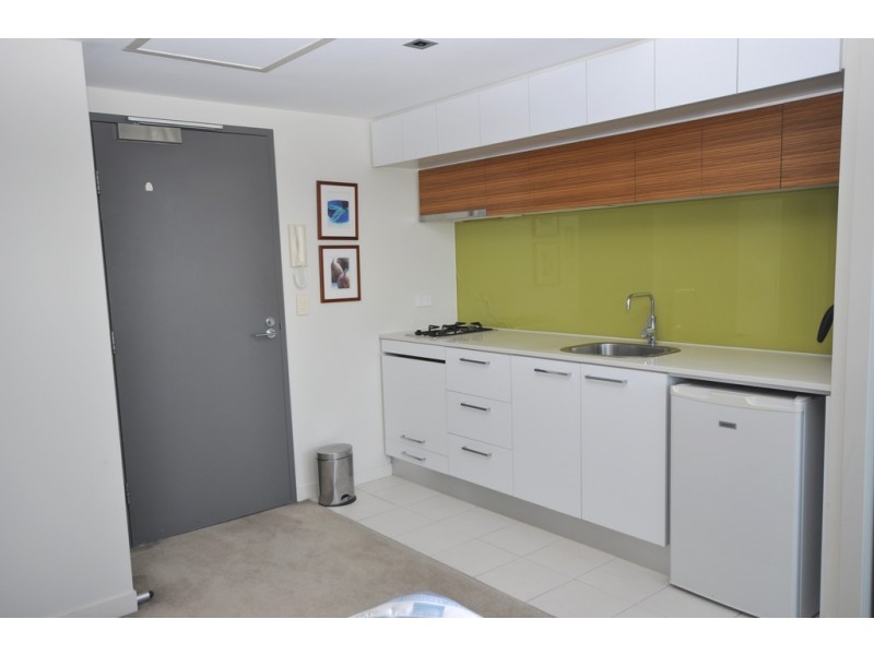 3410B/100 Harbour Esplanade, Docklands VIC 3008