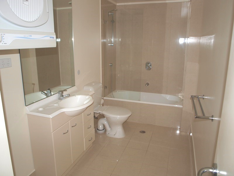 REF 080710/668 Bourke Street, Melbourne VIC 3000