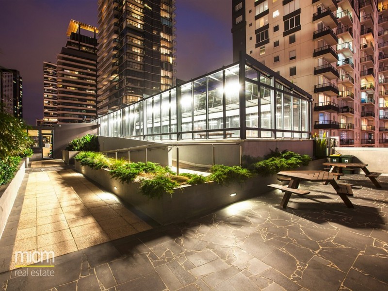 2407/63 Whiteman Street, Southbank VIC 3006