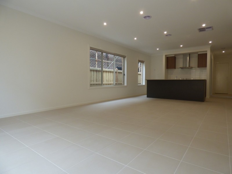 54 Dingo Street, Point Cook VIC 3030