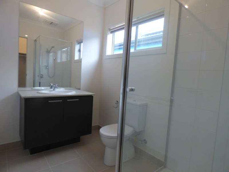 54 Dingo Street, Point Cook VIC 3030