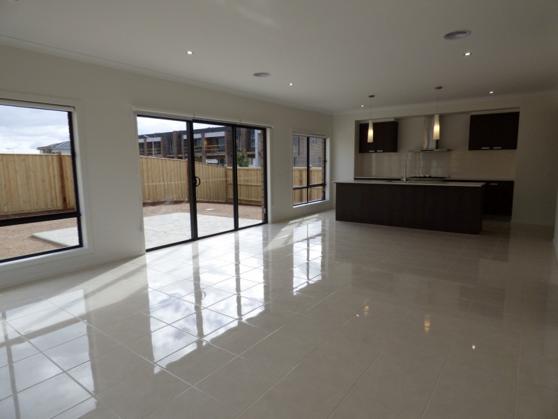 54 Sunnybank Drive, Point Cook VIC 3030