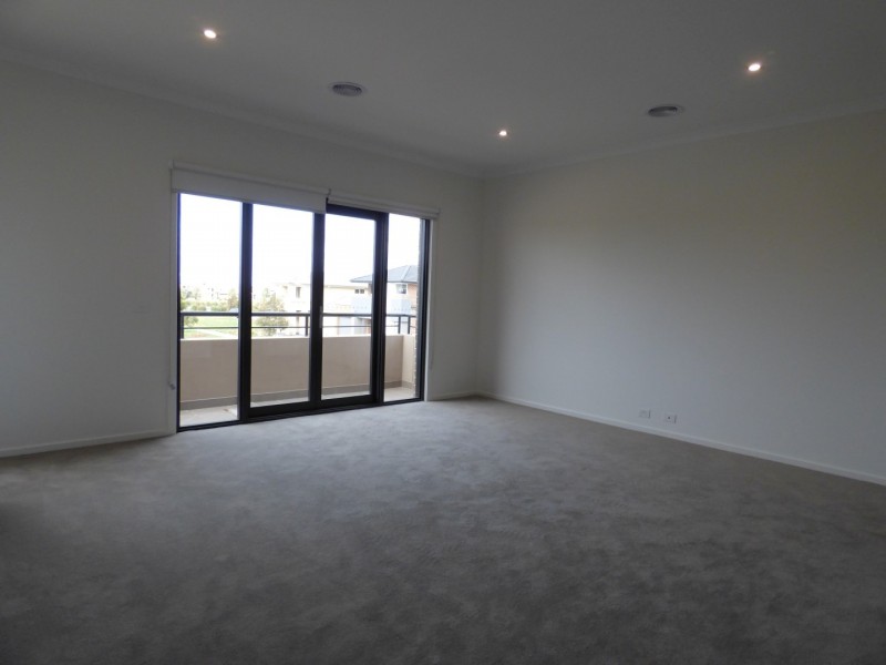 54 Sunnybank Drive, Point Cook VIC 3030