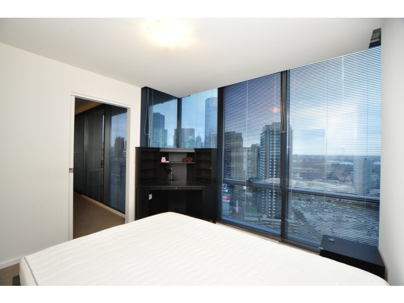 REF 081304/241 City Road, Southbank VIC 3006