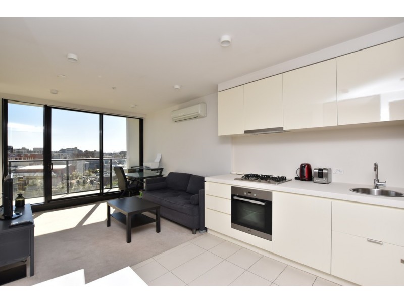 REF 081304/33 Mackenzie Street, Melbourne VIC 3000