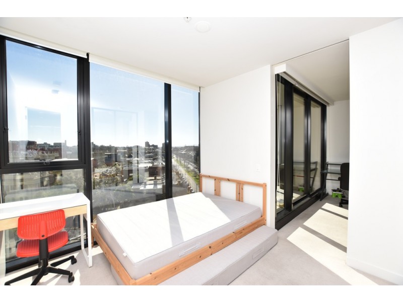 REF 081304/33 Mackenzie Street, Melbourne VIC 3000
