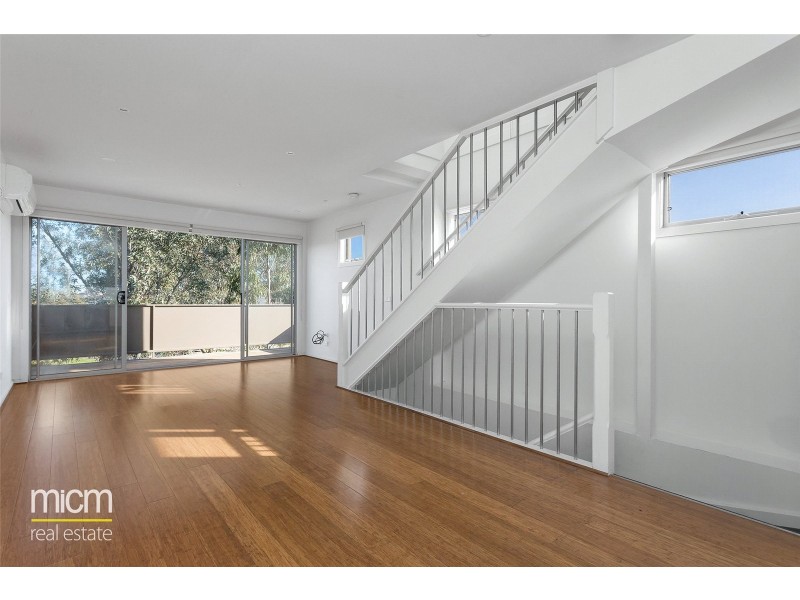 8/1 Clearwater Rise Parade, Truganina VIC 3029
