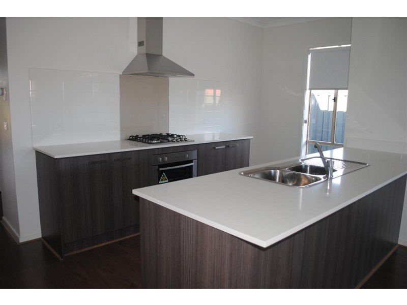 4 Astra Avenue, Truganina VIC 3029