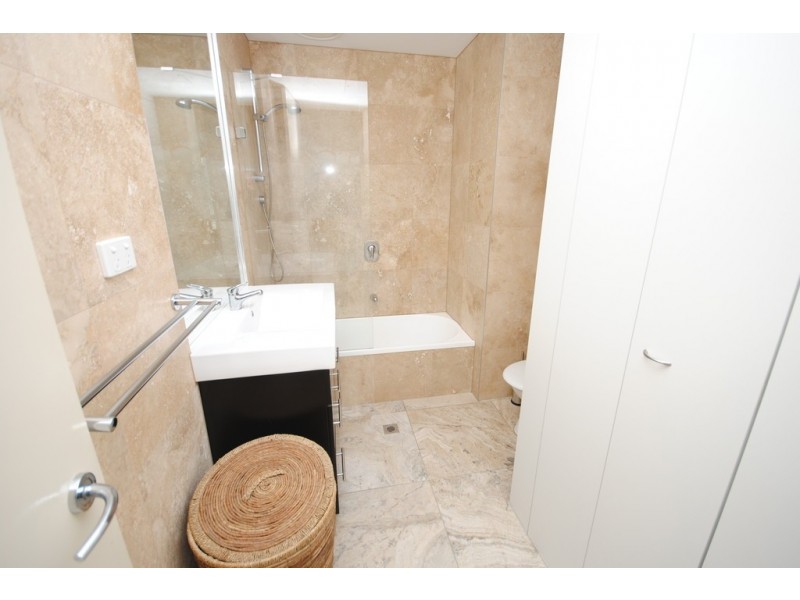 915/38 Bank Street, South Melbourne VIC 3205