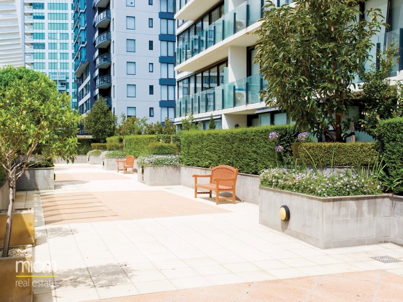 915/38 Bank Street, South Melbourne VIC 3205