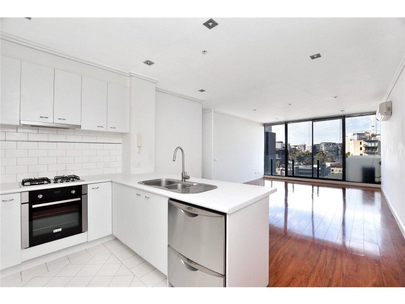 1006/38 Bank Street, South Melbourne VIC 3205