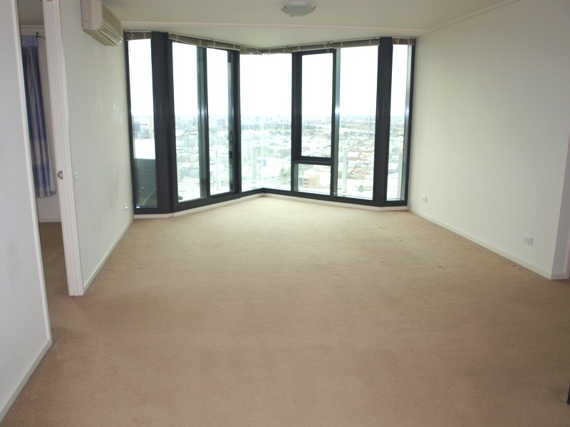 261/83 Whiteman Street, Southbank VIC 3006
