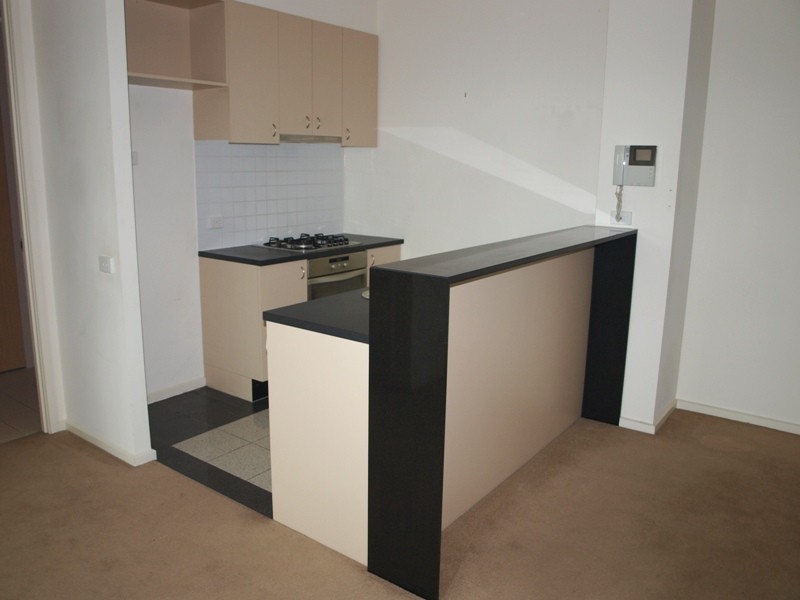 261/83 Whiteman Street, Southbank VIC 3006
