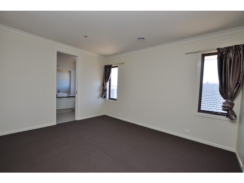 19 Ironwood Drive, Point Cook VIC 3030